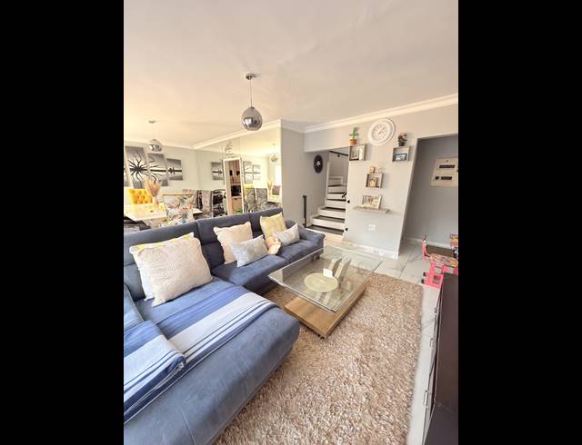 3 BEDROOM DUPLEX FOR SALE IN EDLEEN